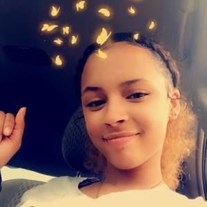 Meet your Posher, Alexyia